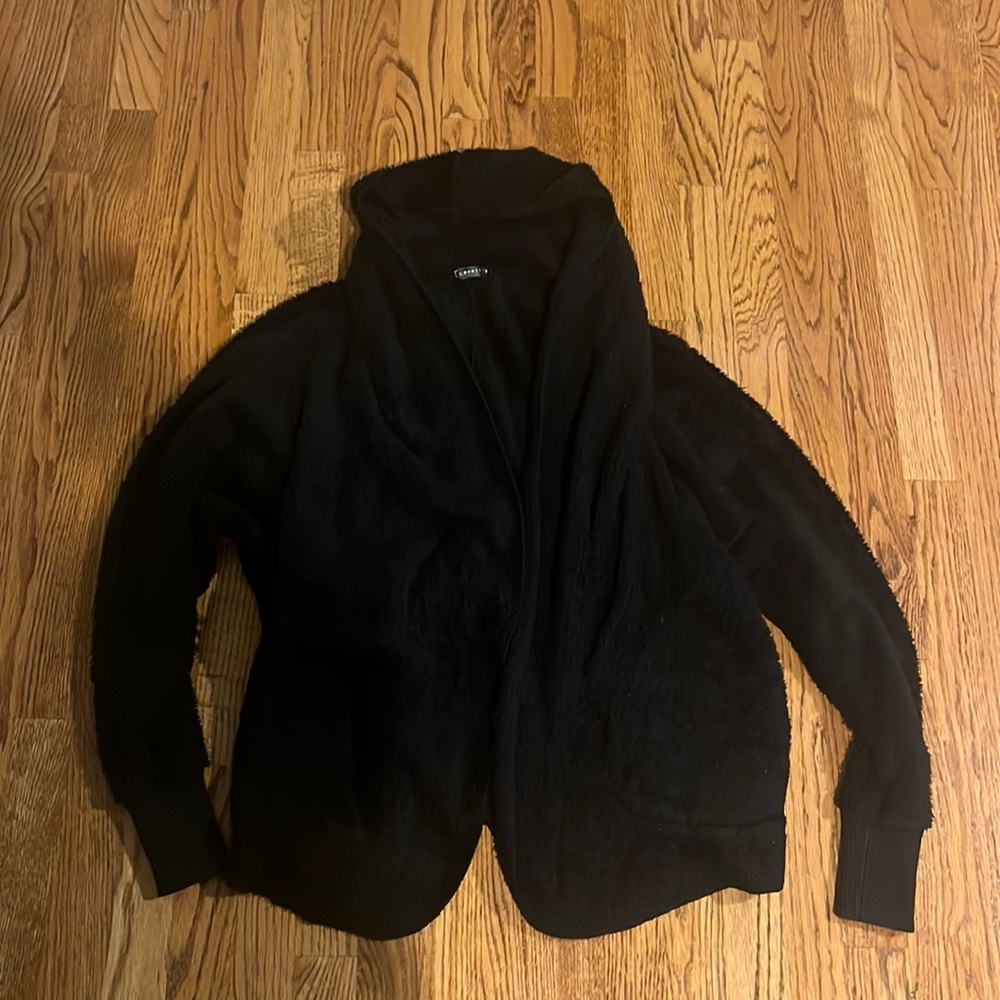 T Party Woman’s Black Teddy Coat Size S